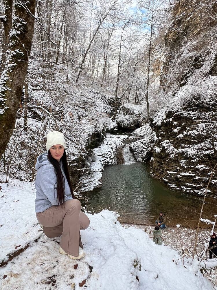  48879358  Vera, 39 ,    