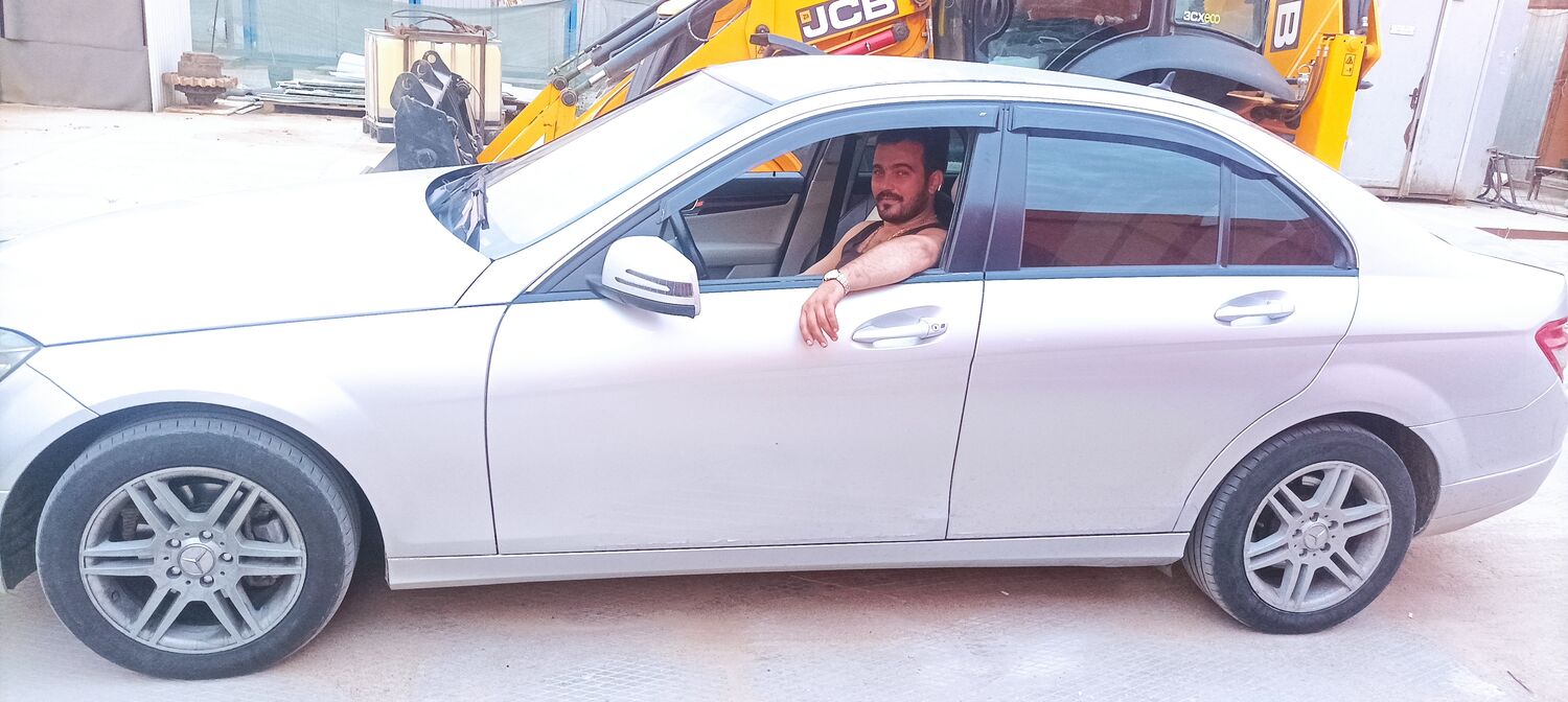  54160028  Edgar, 29 ,    