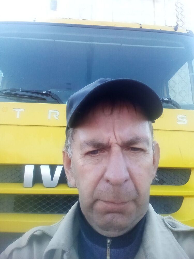  ,   Viktor, 58 ,   ,   