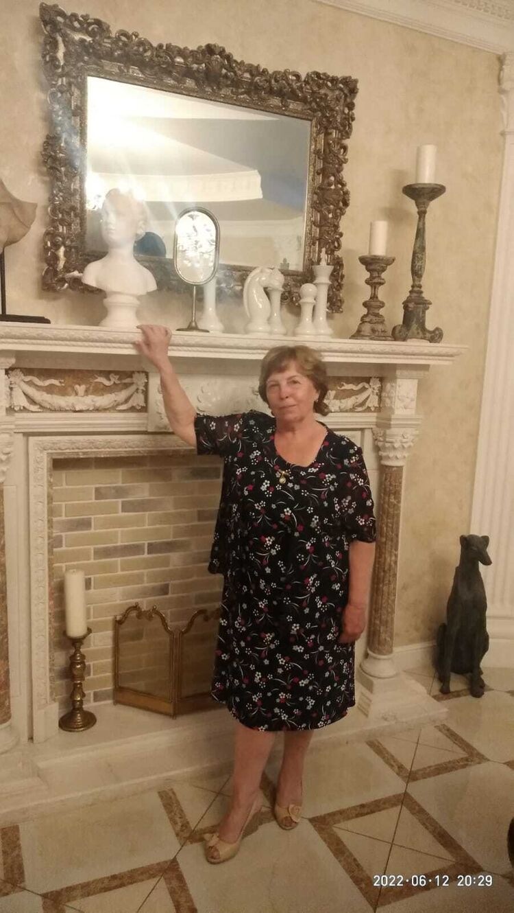  ,   Svetlana, 70 ,   ,   