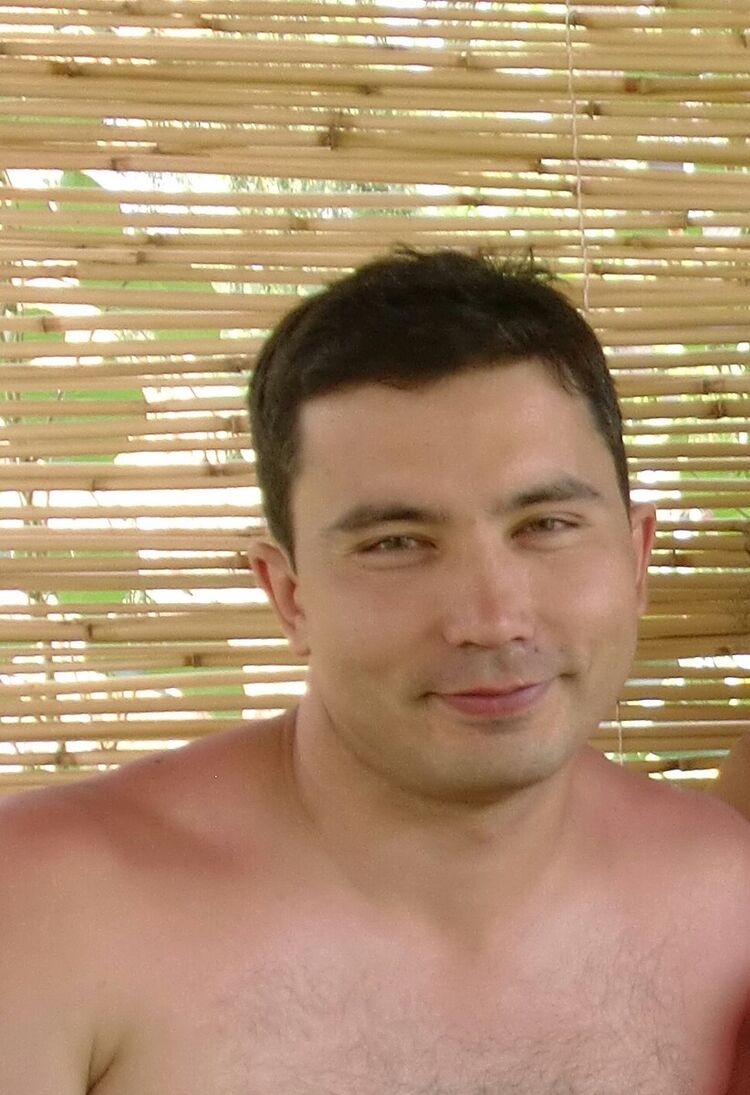  ,   Dima, 45 ,   