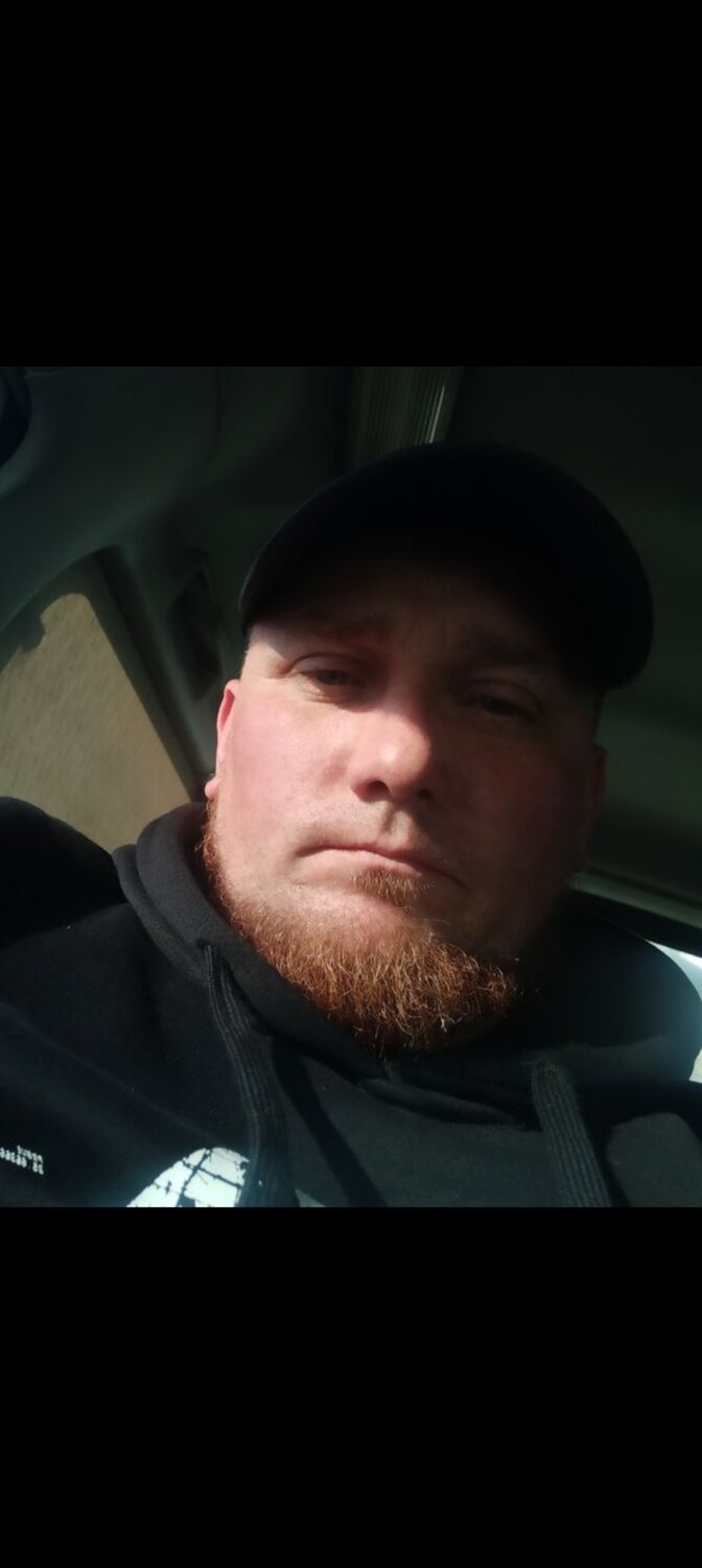  46842318  , 41 ,    