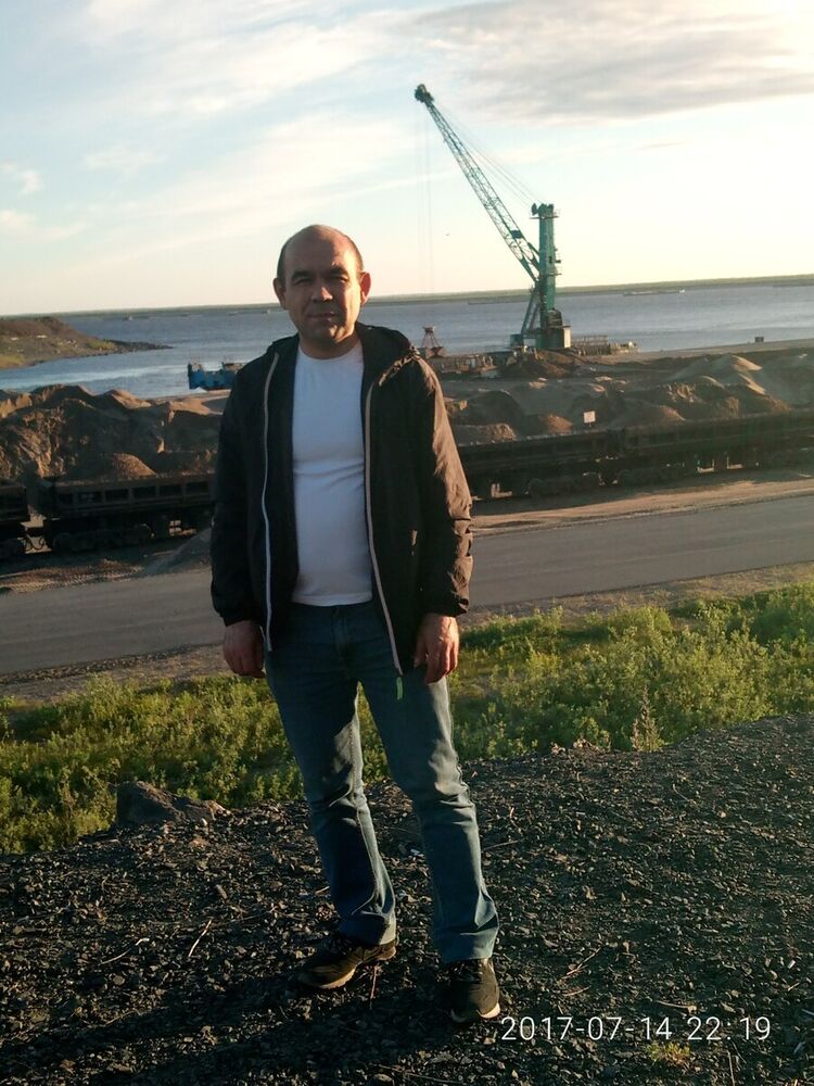  ,   Sergej, 52 ,   ,   , c 