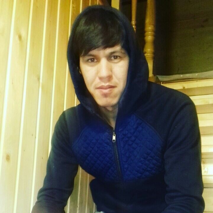  ,   Ilhom, 33 ,   ,   , c 