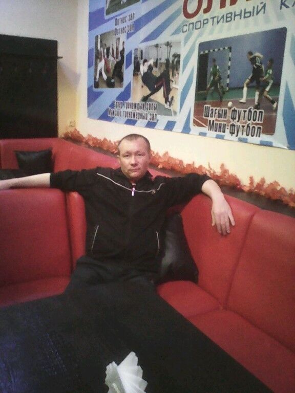  11327458  Sergei, 46 ,    