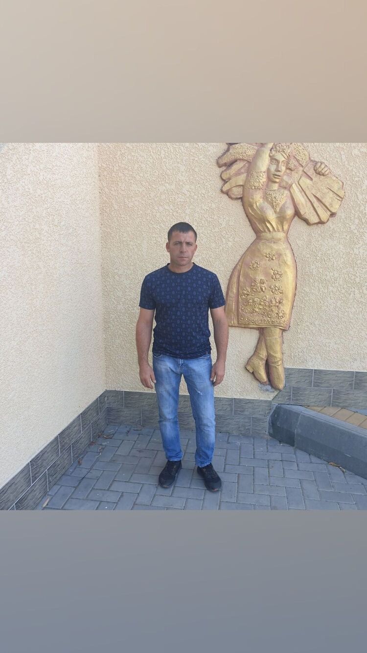  24258258  Dima, 41 ,    