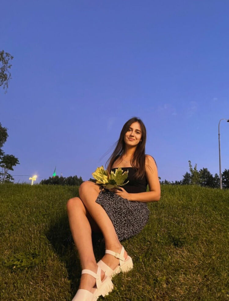  ,   Ashahna, 27 ,   ,   