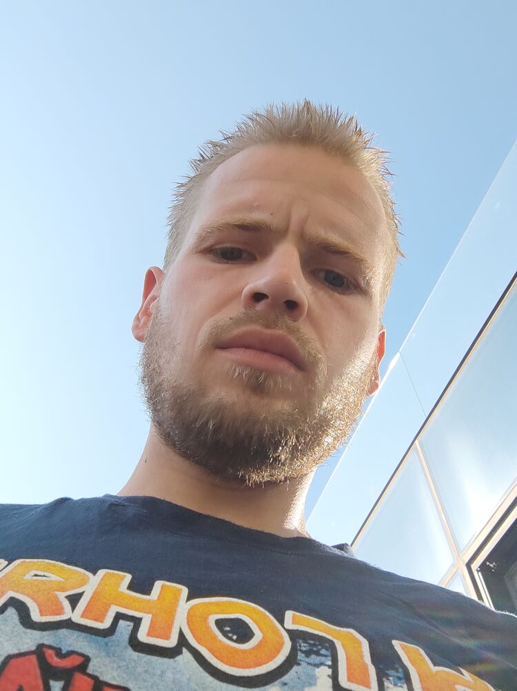  23881988  , 43 ,    