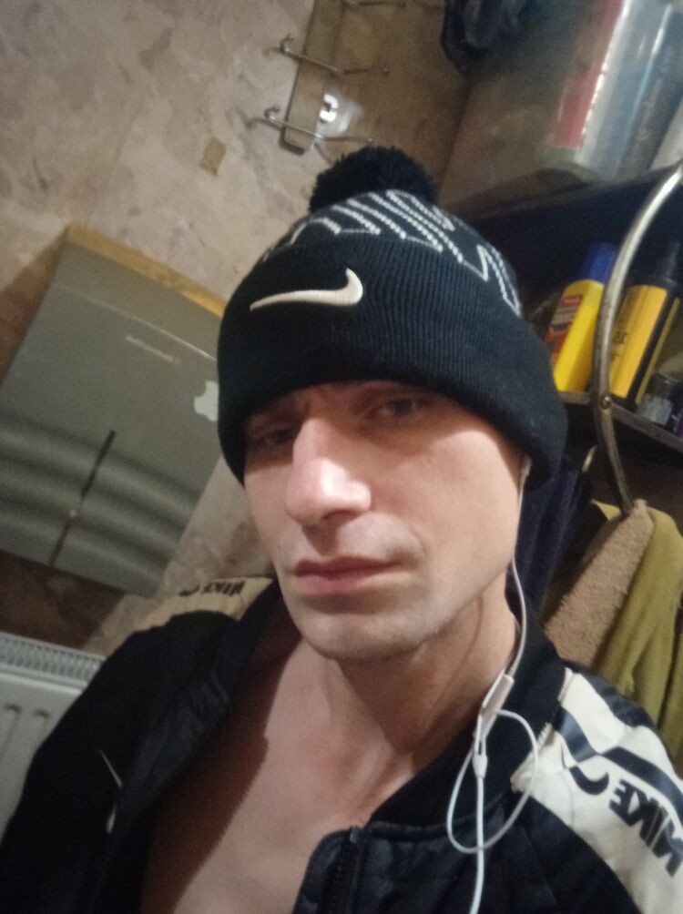  49180238  , 31 ,    -