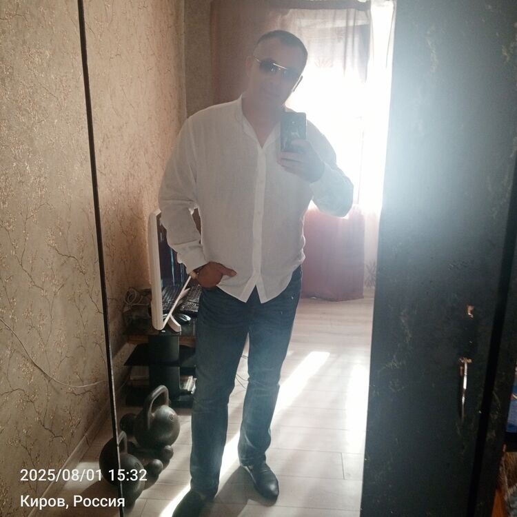  52939028  Anderson, 42 ,    