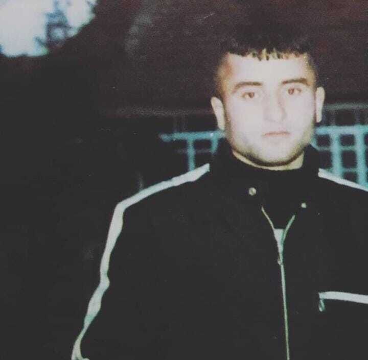  38044748  Vusal, 40 ,    