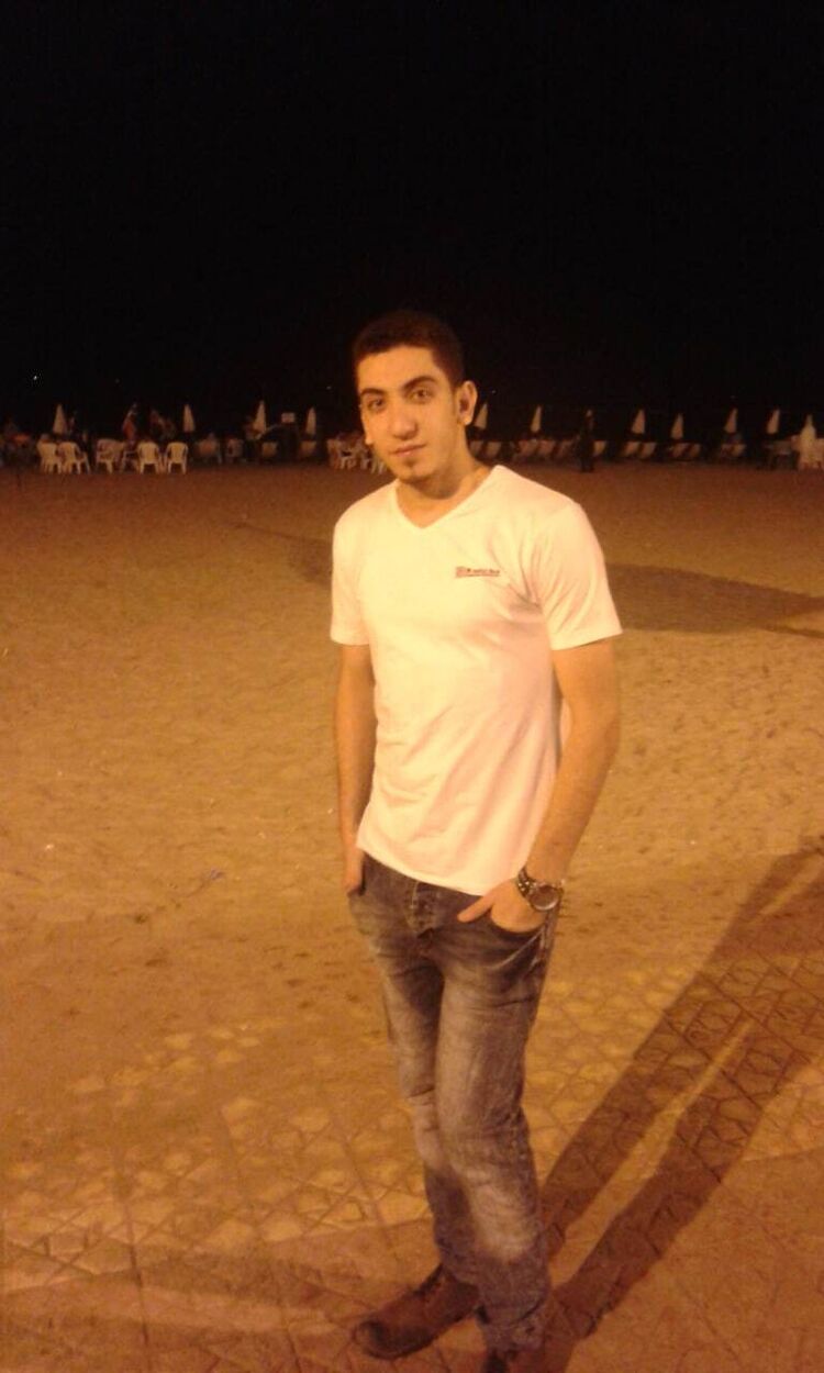  30980478  Mohamed, 32 ,    