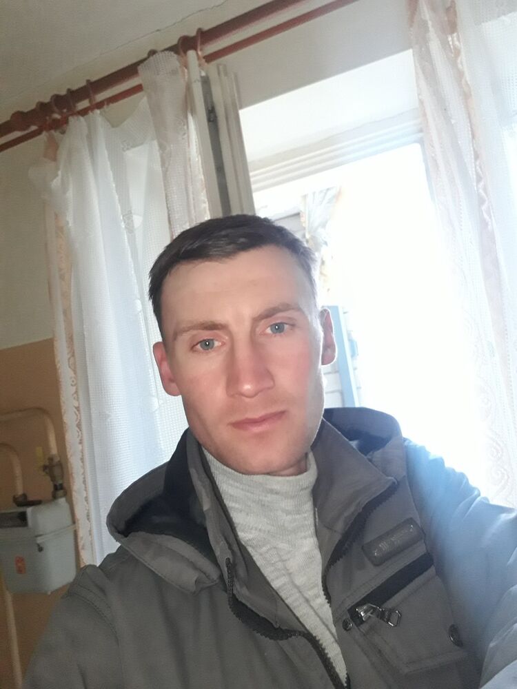  ,   Denis, 39 ,   ,   , c 