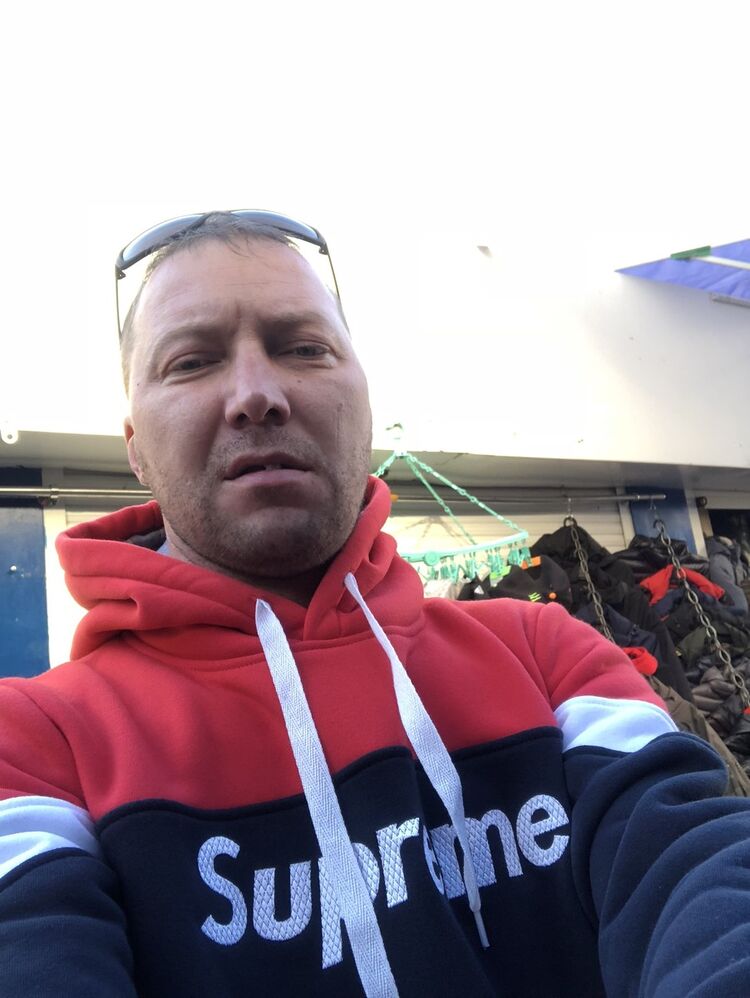  ,   Sergei, 42 ,   ,   , c 