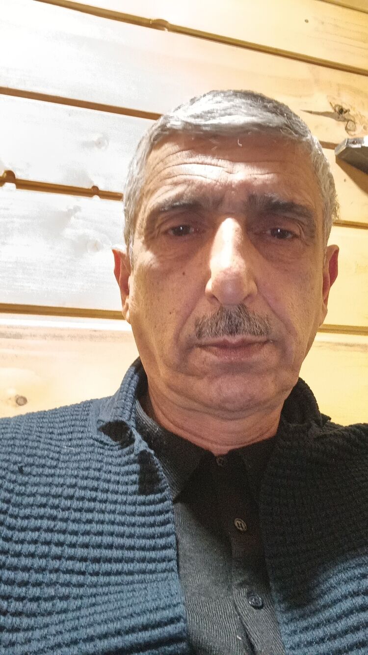  48879118  , 52 ,    