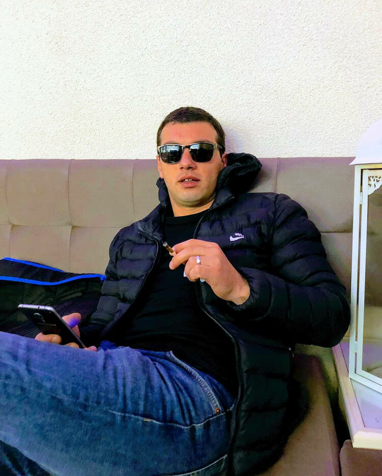  ,   Vatulik, 38 ,  