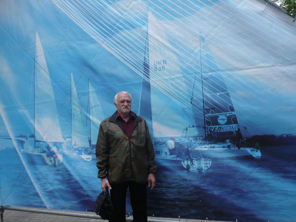  17002188  Aleksandr, 72 ,    