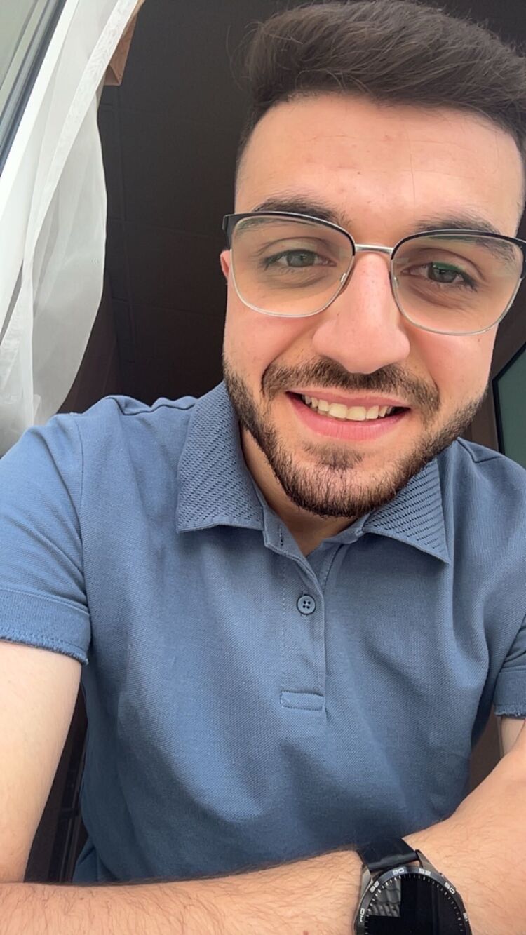  52093078  , 23 ,    Utopia