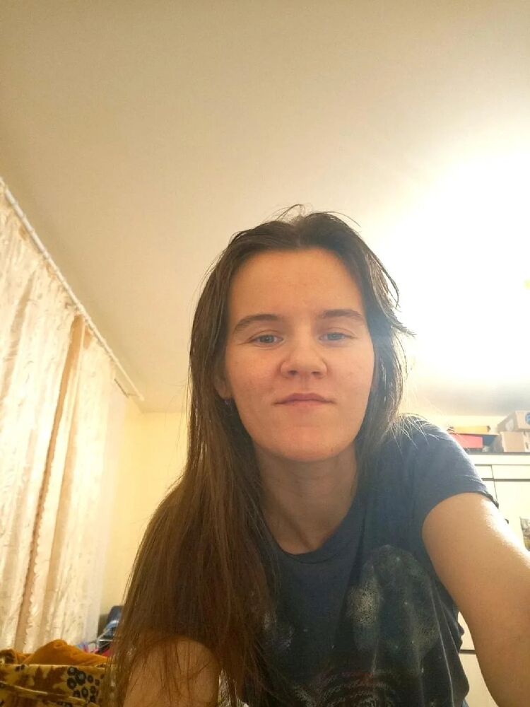  46710558  Anastasia, 31 ,    