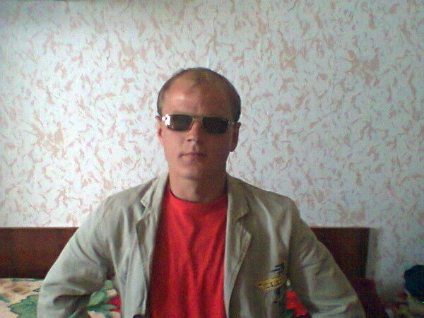  4537388  Denis, 39 ,    
