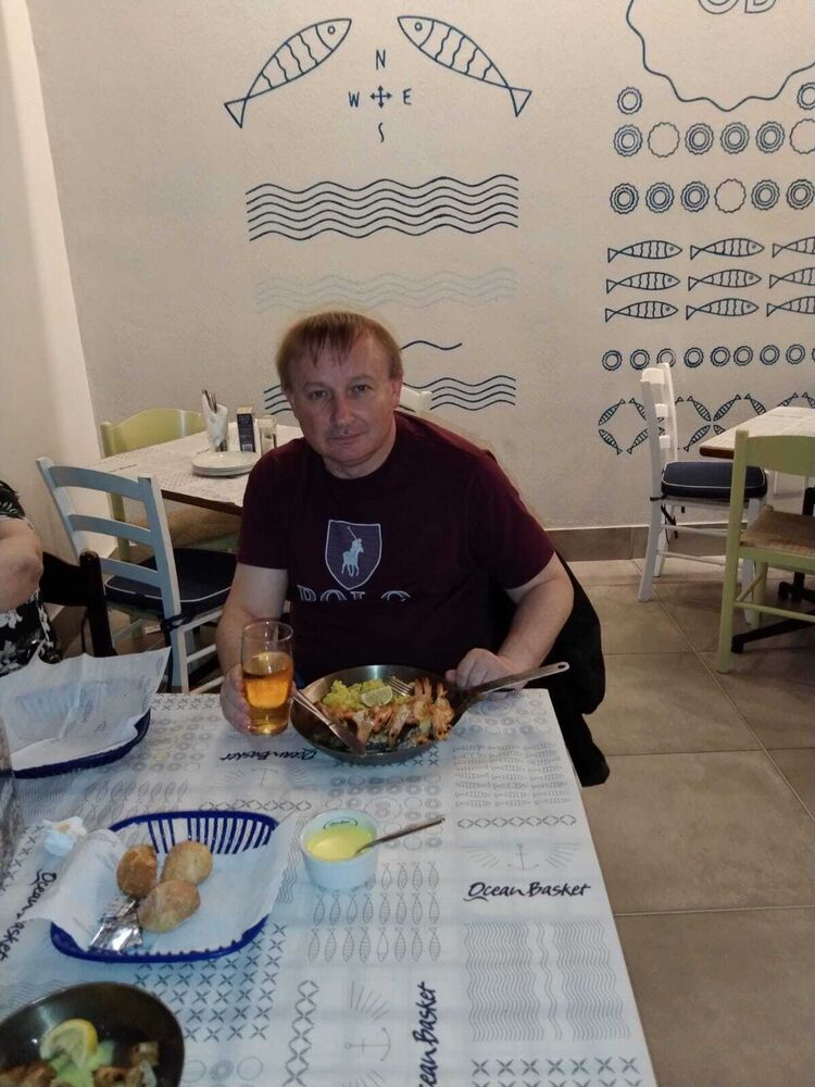  48568988  Dmitri, 55 ,    