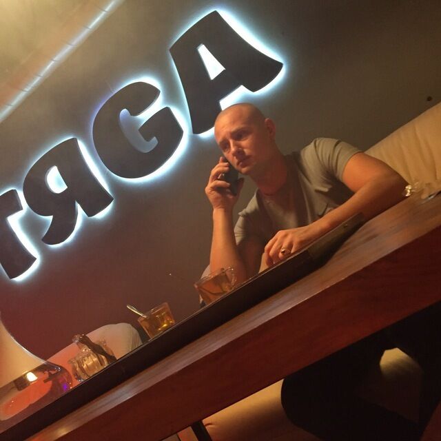  43927408  Vlad, 29 ,    