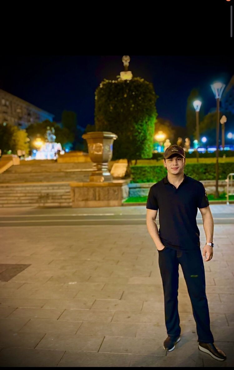 ,   Doniyor, 26 ,   ,   