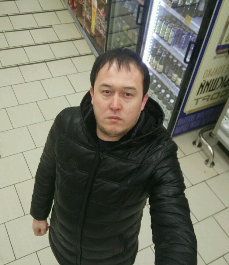  32839638  Abubakr, 39 ,    