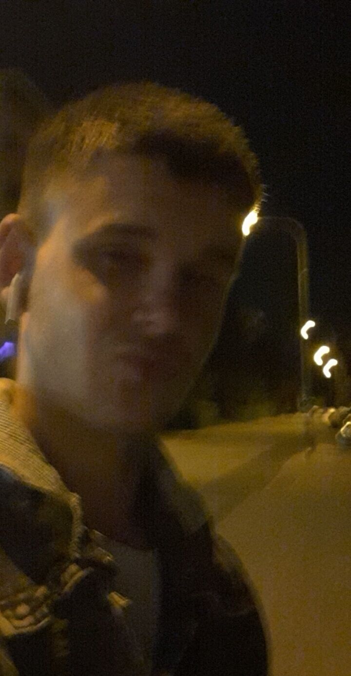  41889828  , 19 ,    