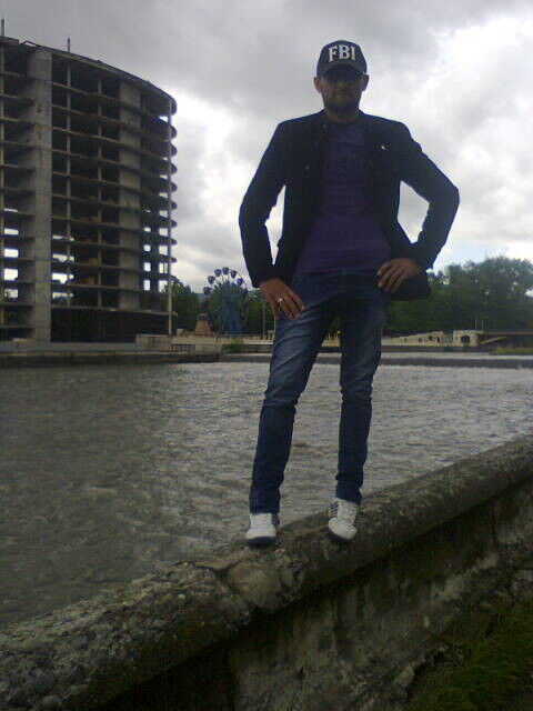  4176098  ADAM, 38 ,    