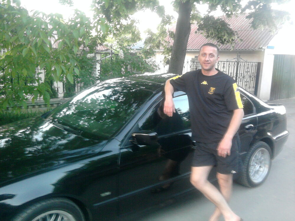  4387518  Costea, 44 ,    