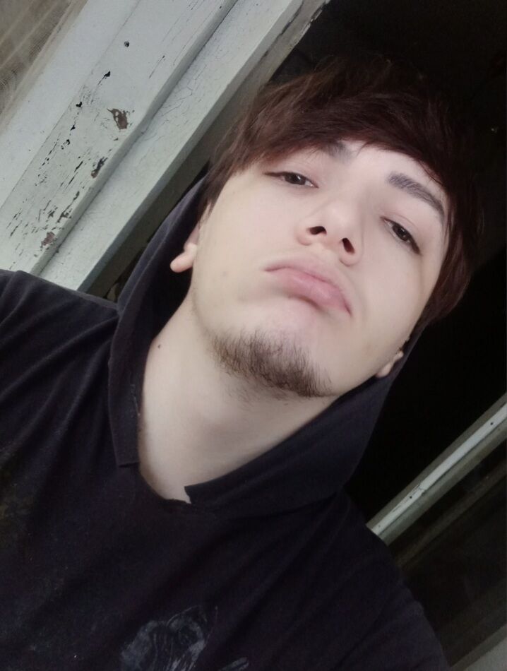  52870468  , 28 ,    