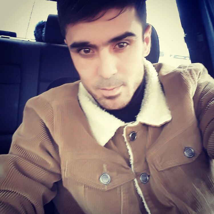  44867288  Sultan, 37 ,    