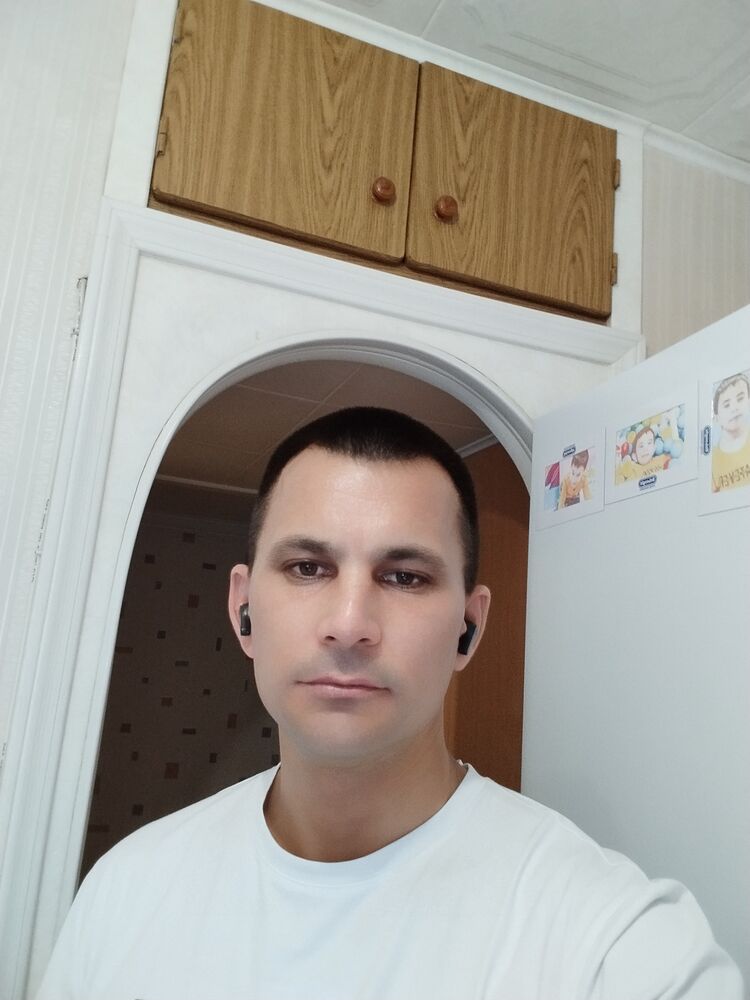  52837198  , 37 ,    