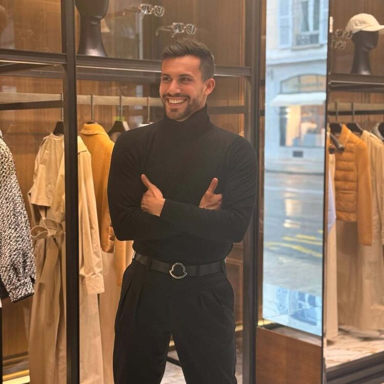  51110718  , 36 ,    -