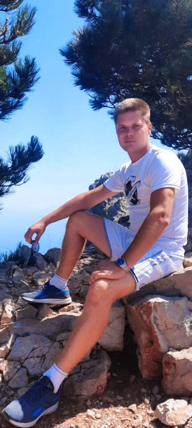  46727238  Artem, 35 ,    