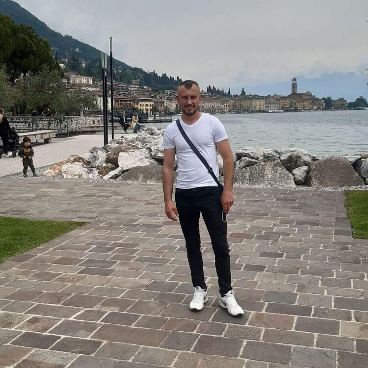  45456248  Veaceslav, 37 ,    