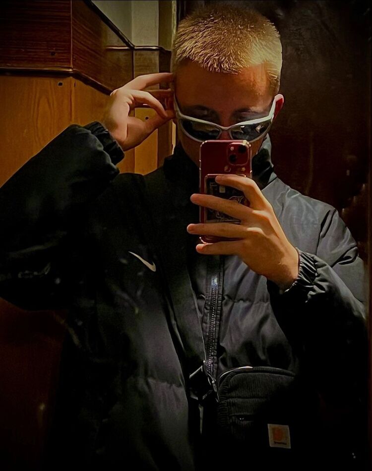 ���� 42436138 ����� ������, 19 ���, ���� ���������� � ����