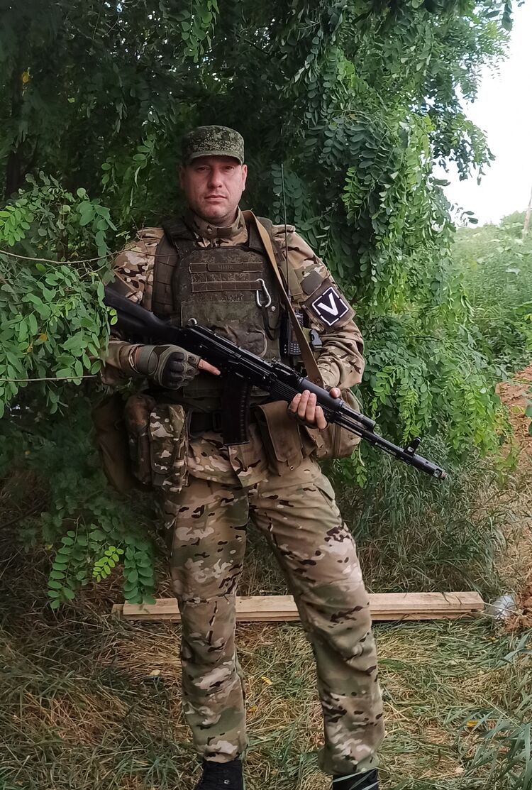  41260098  Sergey, 41 ,    