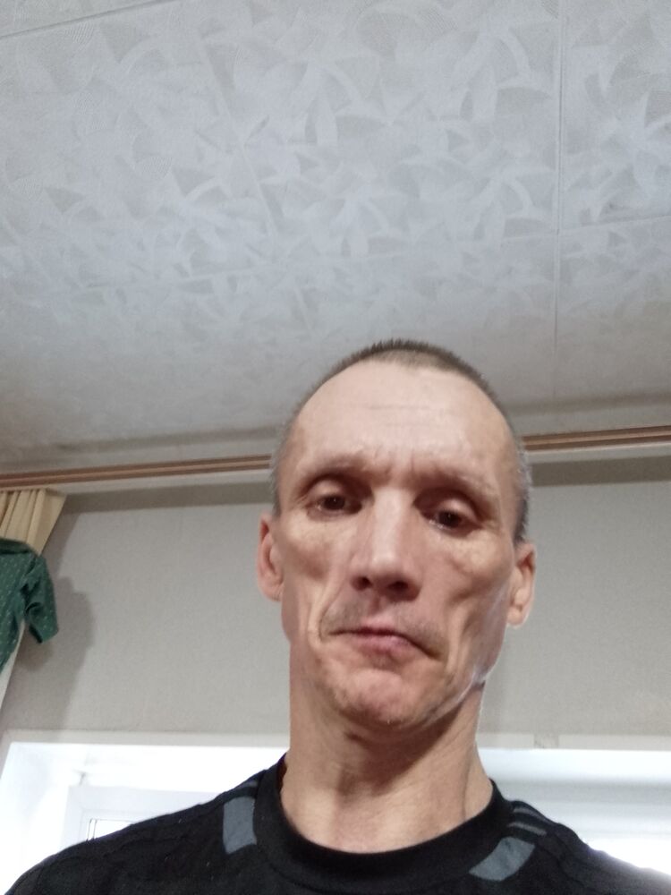 45123898  Aleksei, 47 ,    