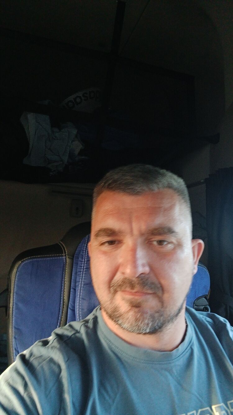  53762458  , 40 ,    