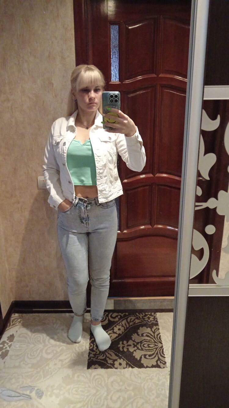  34561048  Anastasia, 33 ,    