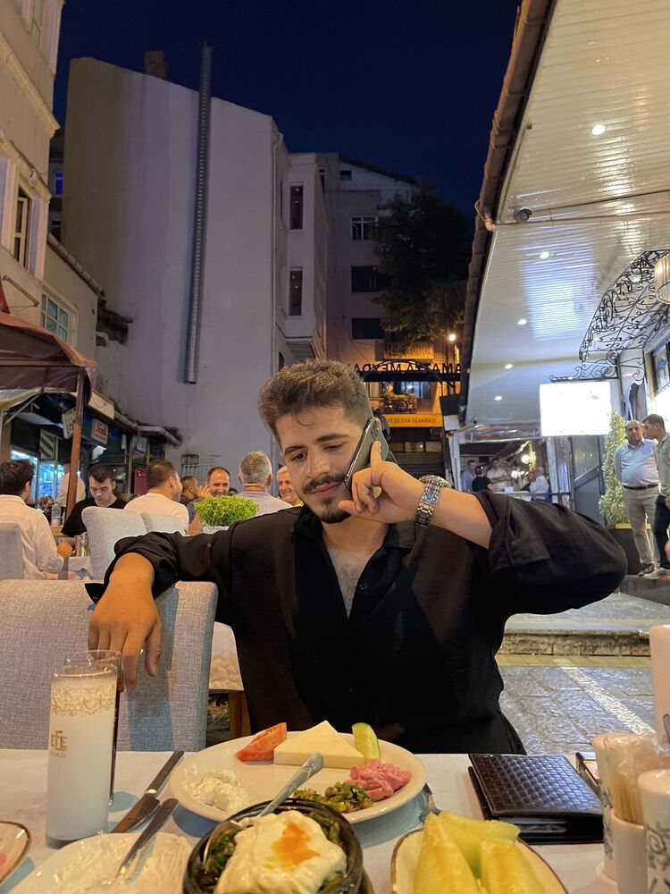  ,   Kaan, 27 ,   ,   