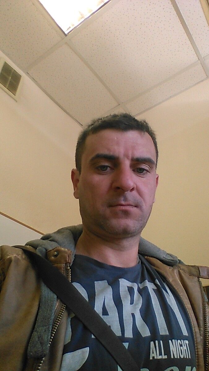  9883748  , 41 ,     