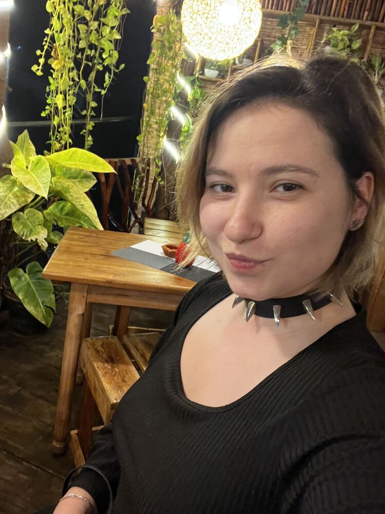  ,   Angelina, 27 ,   ,   , 