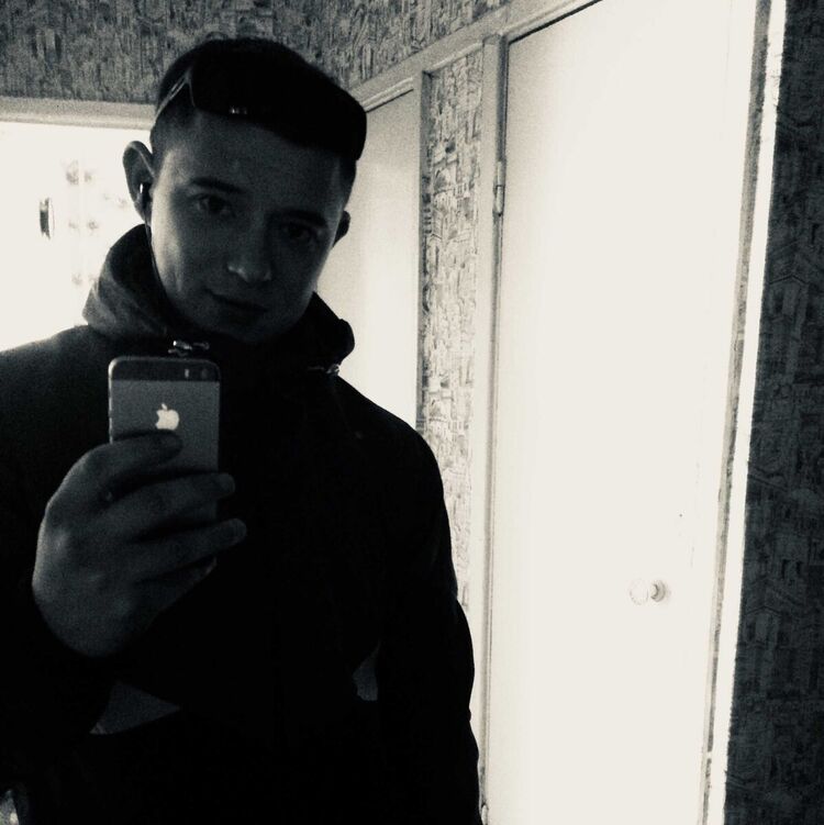  21947928  , 28 ,    