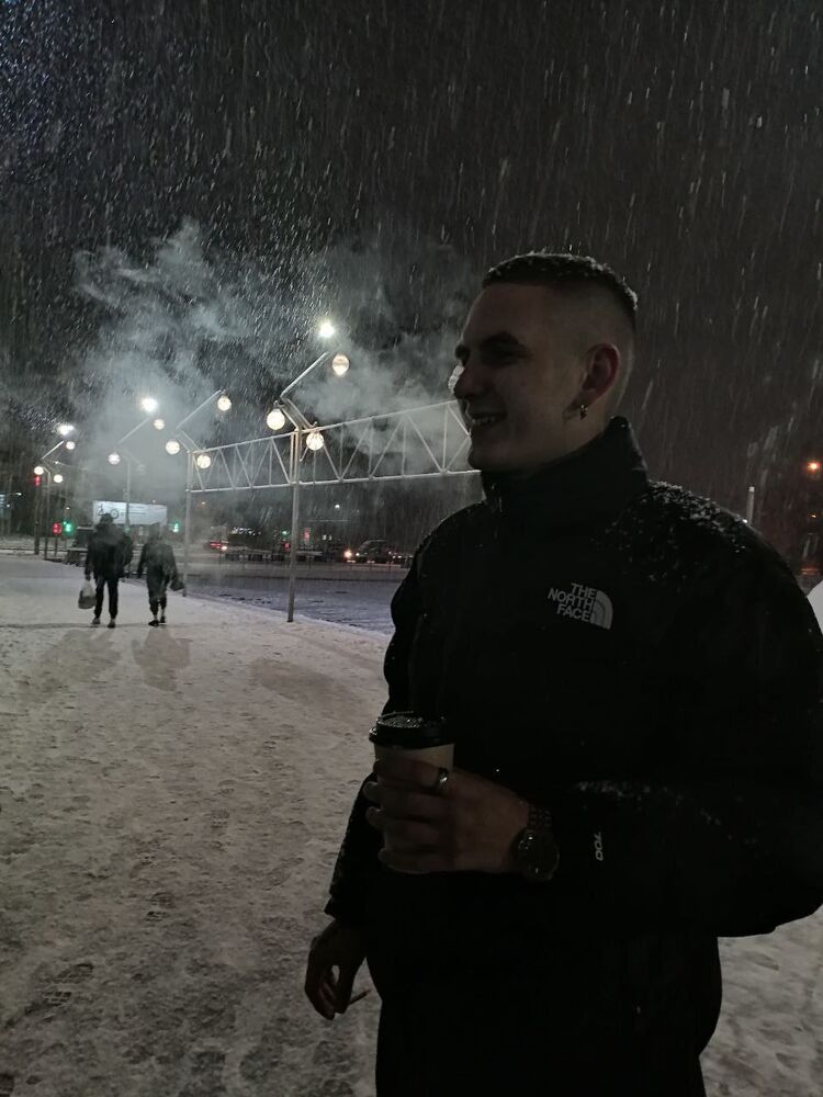  41746018  , 19 ,    