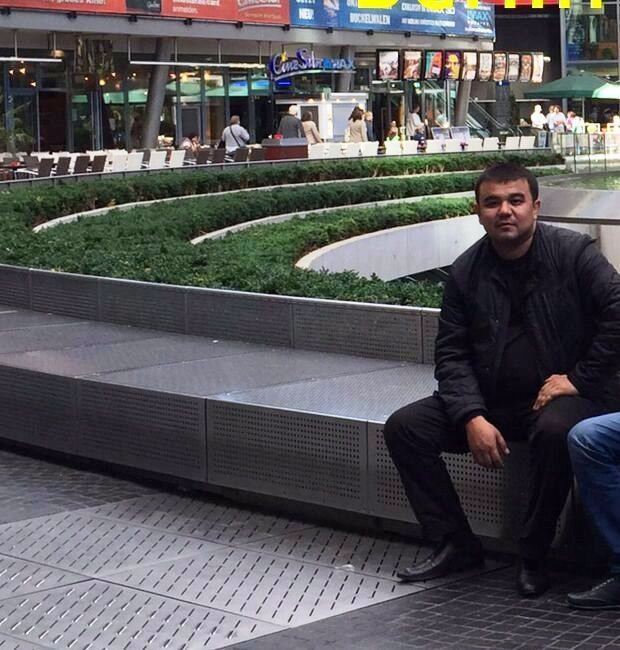  ,   Mustafo, 41 ,  