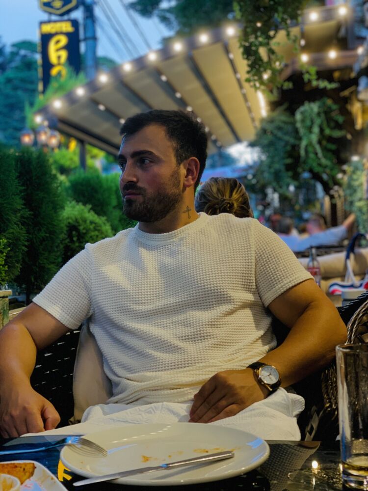  52667658  Giorgi, 31 ,    