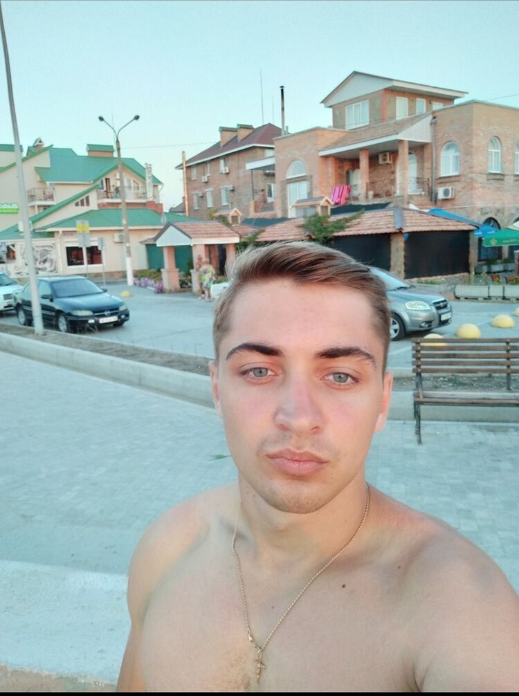  ,   Bohdan, 28 ,  